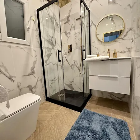 Apartment Aquarium Exclusive Loft - Private Parking *